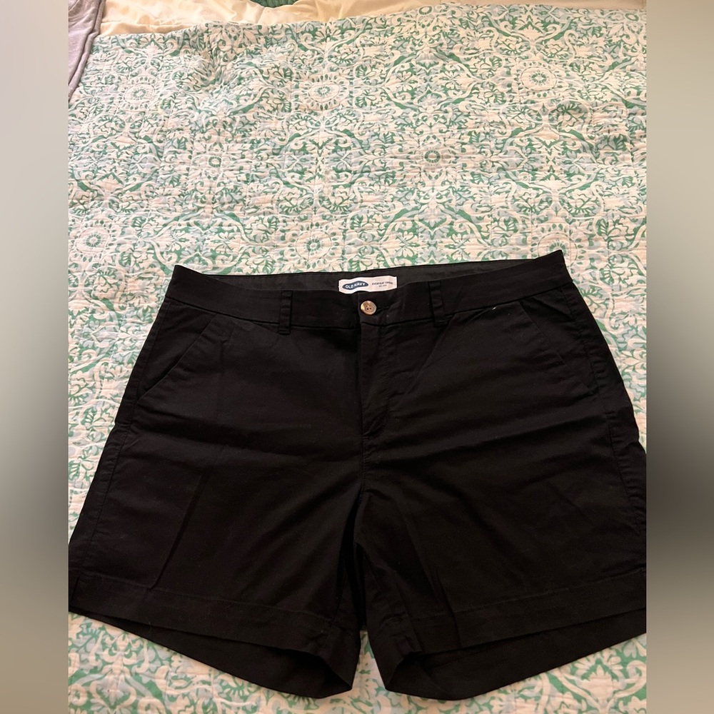 Old Navy Black Bermuda Shorts Casual Cotton Blend